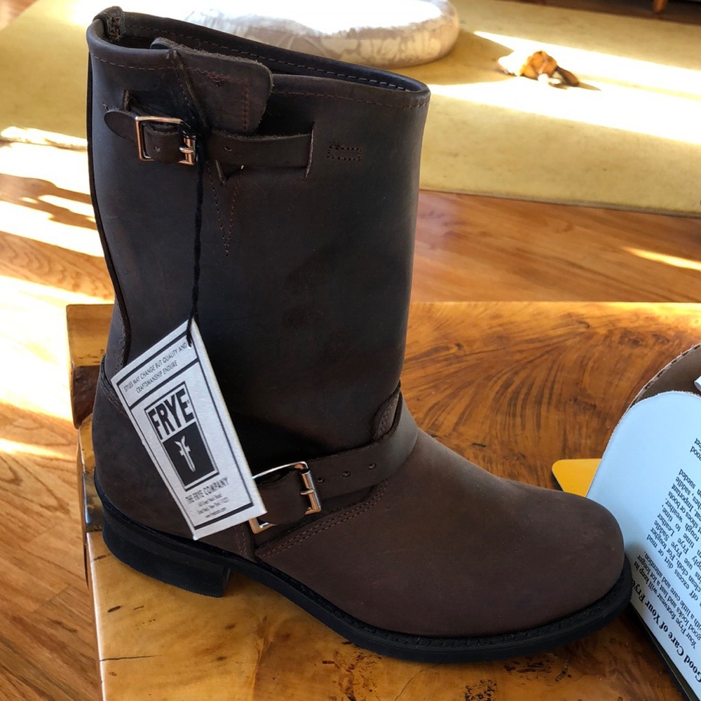 Women’s Frye Engineer Boots Size 10
